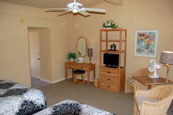 Contenta 3* Carmel Valley